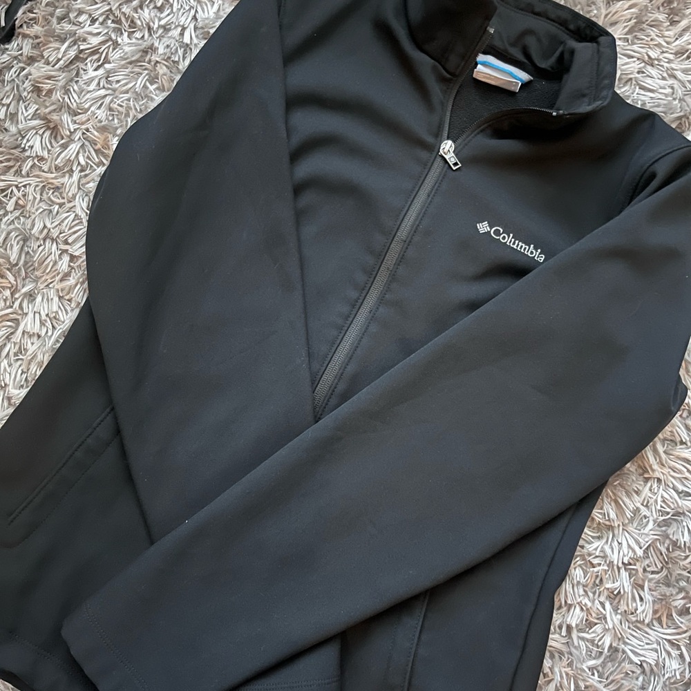 Columbia sweater